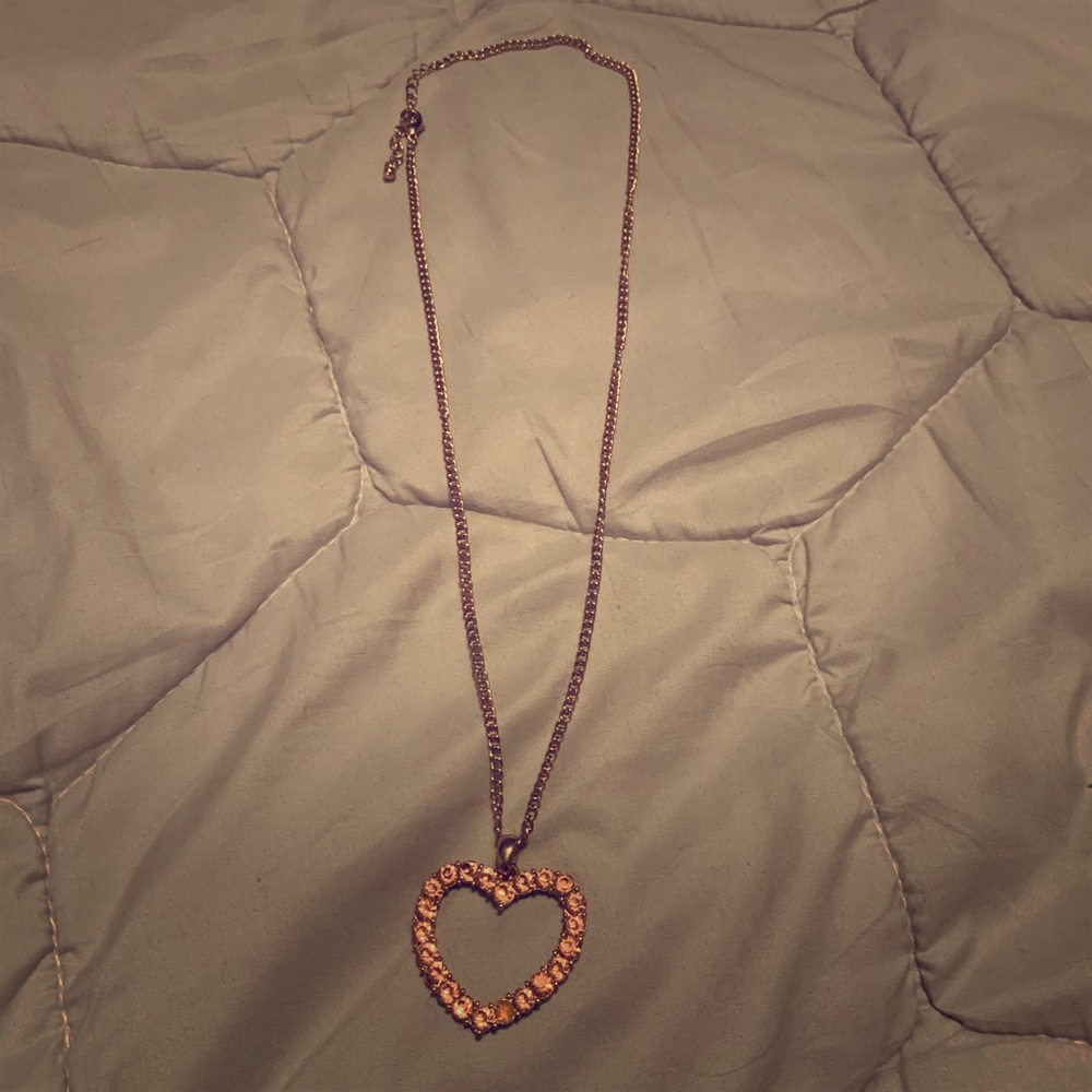 Heart pendant necklace